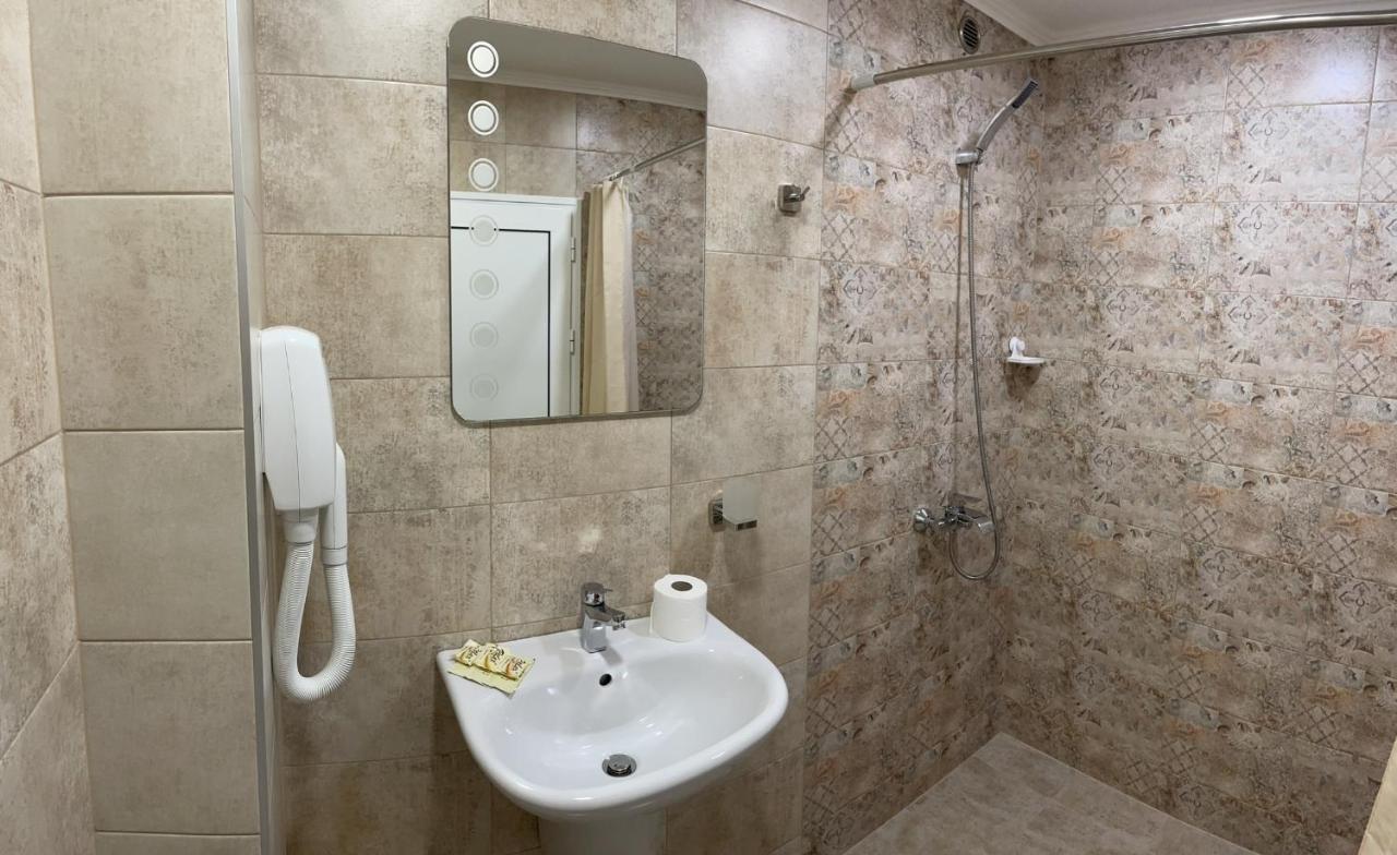 Hotel Hitar Petar Gabrovo Exteriör bild