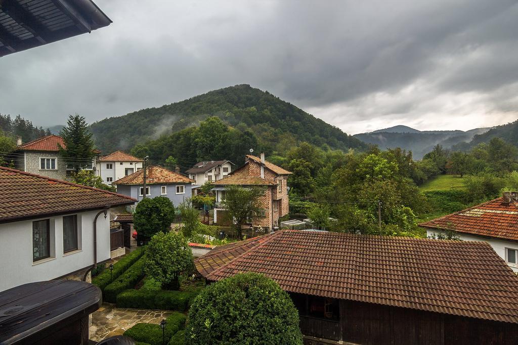 Hotel Hitar Petar Gabrovo Exteriör bild